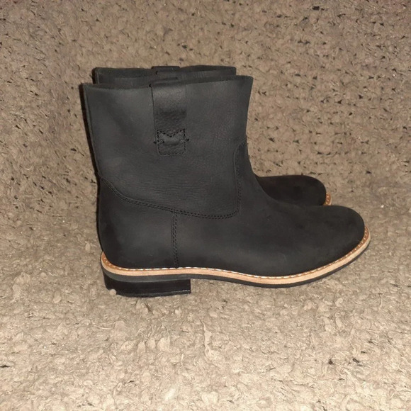 ROOTS-Canada-Black Nubuck Leather-THE SHORTY BOOT- Size 7-NEW/NO BOX - Picture 4 of 7